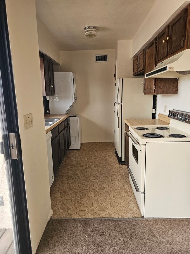 Photo - Amazing 2 bedroom with indoor laundry