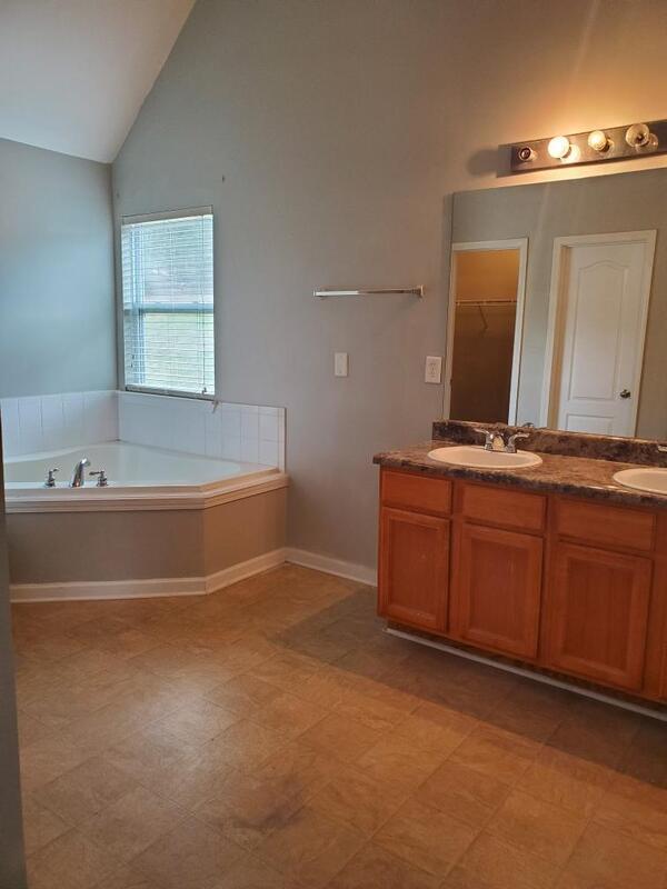 Photo - 11070 Southwood Dr