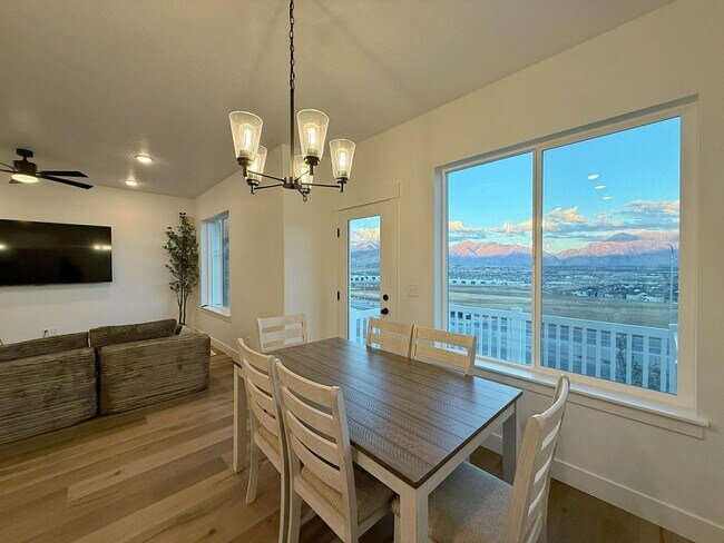 Photo - 2886 Red Velvet Ln Unidad Upper Residence