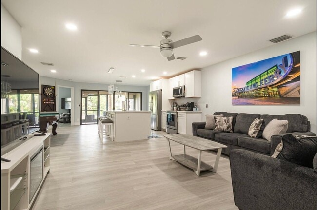 Photo - 300 Crosswinds Dr