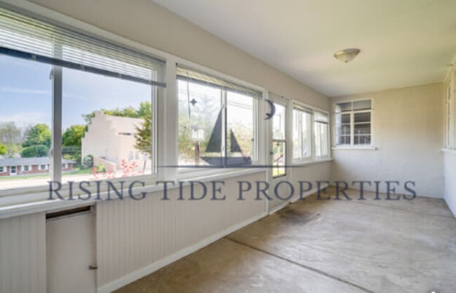 Photo - 2500 Marimont Dr