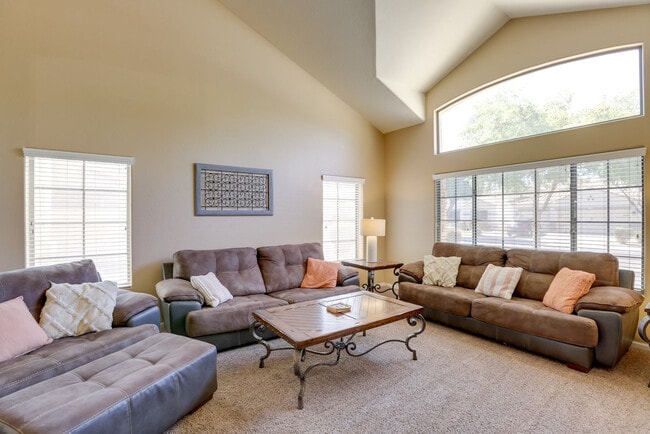 Photo - 16352 West Roosevelt St Unidad SI ID1545832P