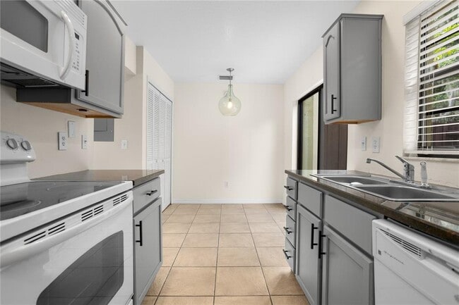 Photo - 7337 Cedar Creek Ct