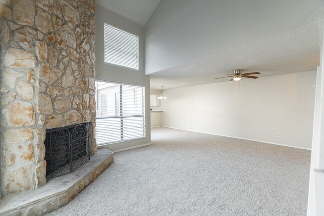 Photo - 5731 Easthampton Dr Unit A