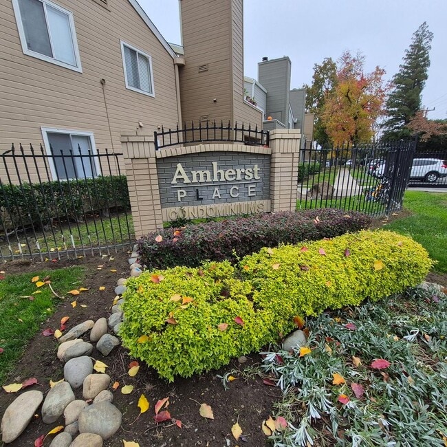 Building Photo - Affordable 1 bedroom 1 bath condo near the American River and CSUS