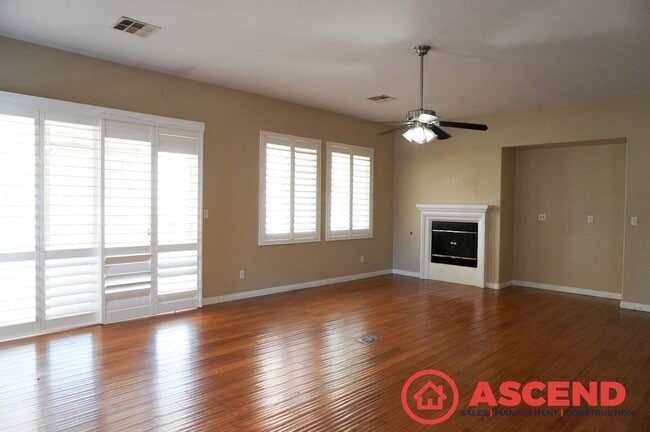 Photo - Spacious 4 Bed, 2.5 Bath Home in HOA Community – Full Appliance Package Included!