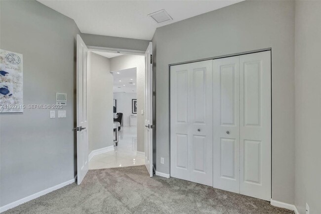 Photo - 2922 Medinah