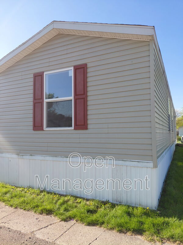 Photo - 301 Mantle Ave