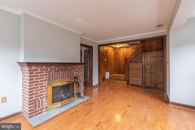 Photo - 1906 S Ives St