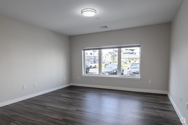 1BR, 1BA - 730SF - Living Room