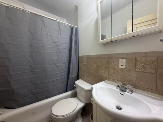 Photo - 37 S Iowa Ave Unit 3F