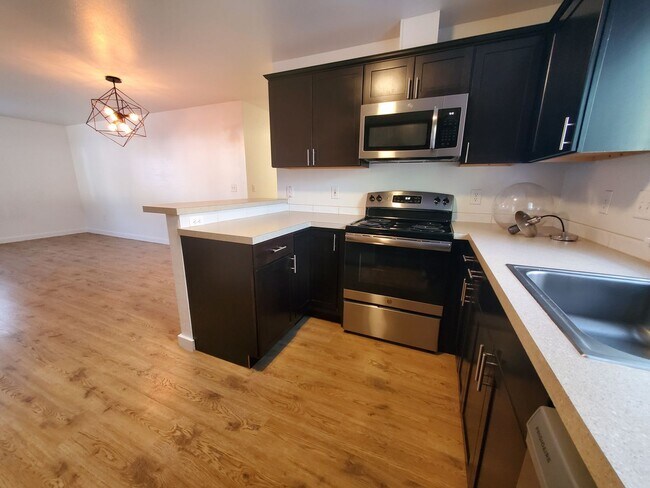 Photo - 3bd 2bath home backing up to the greenbelt...