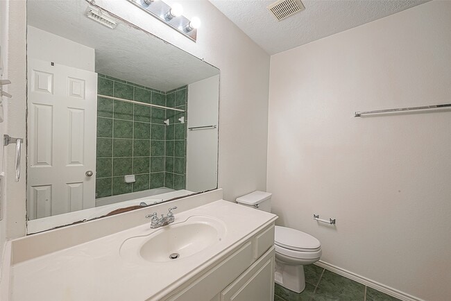 Building Photo - 17210 Double Lilly Dr