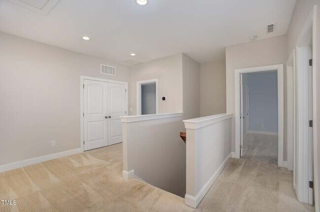 Photo - 312 Acorn Hollow Pl