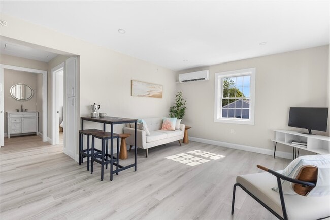 Photo - 2 W Main St Unit 2