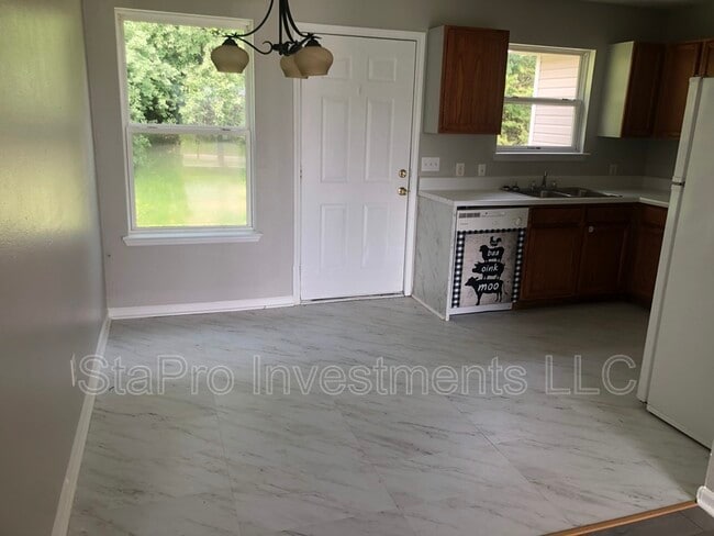 Photo - 164 Village Pl