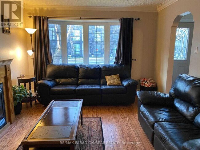 Photo - 21 Fieldway Rd