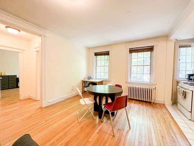 Building Photo - 854 Massachusetts Ave Unit 3