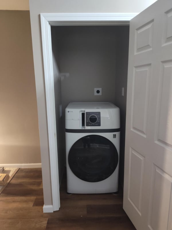 Photo - 96 Poquonock Ave Unit Apt B