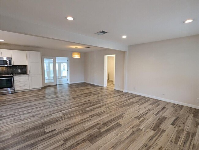 Photo - 11308 Hilltop St