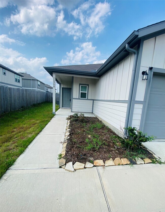 Photo - 11750 Armadale Dr