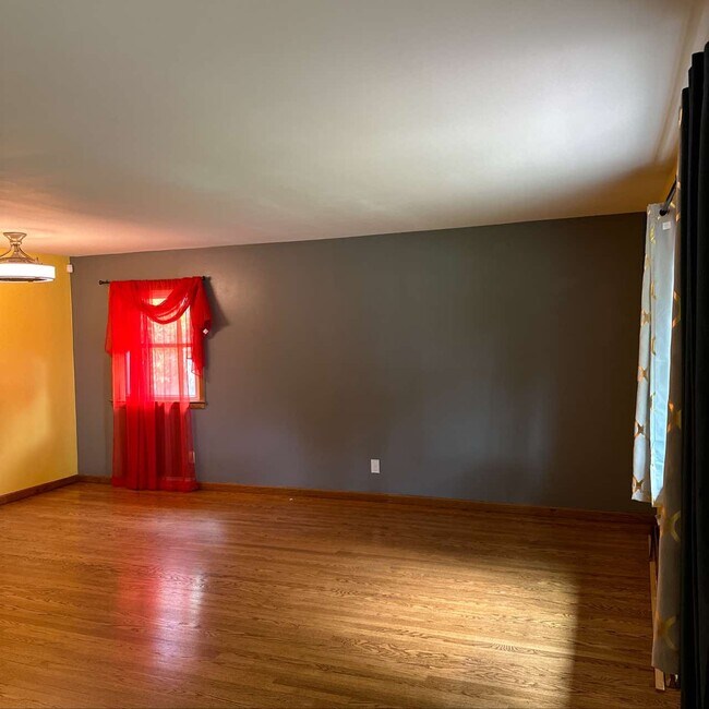 Photo - 3723 N 85th St