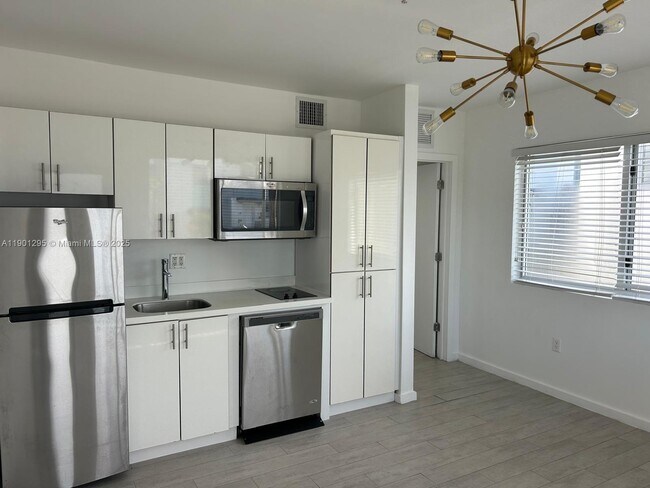 Photo - 1601 Meridian Ave Unidad 201