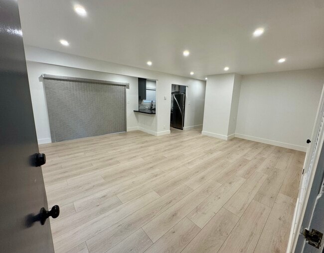 Photo - 603 Woodside Way