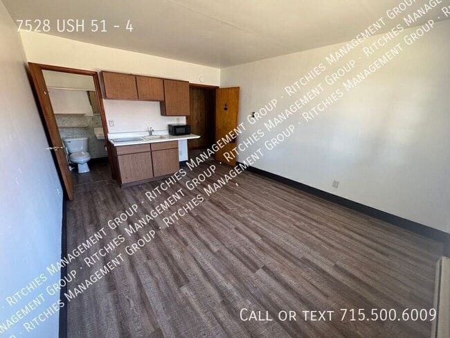 Building Photo - 7528 US-51 Unit 4