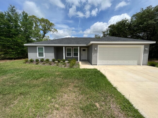 Building Photo - GORGEOUS 3 BD/2BA Home in Beautiful Ocklawaha!!!