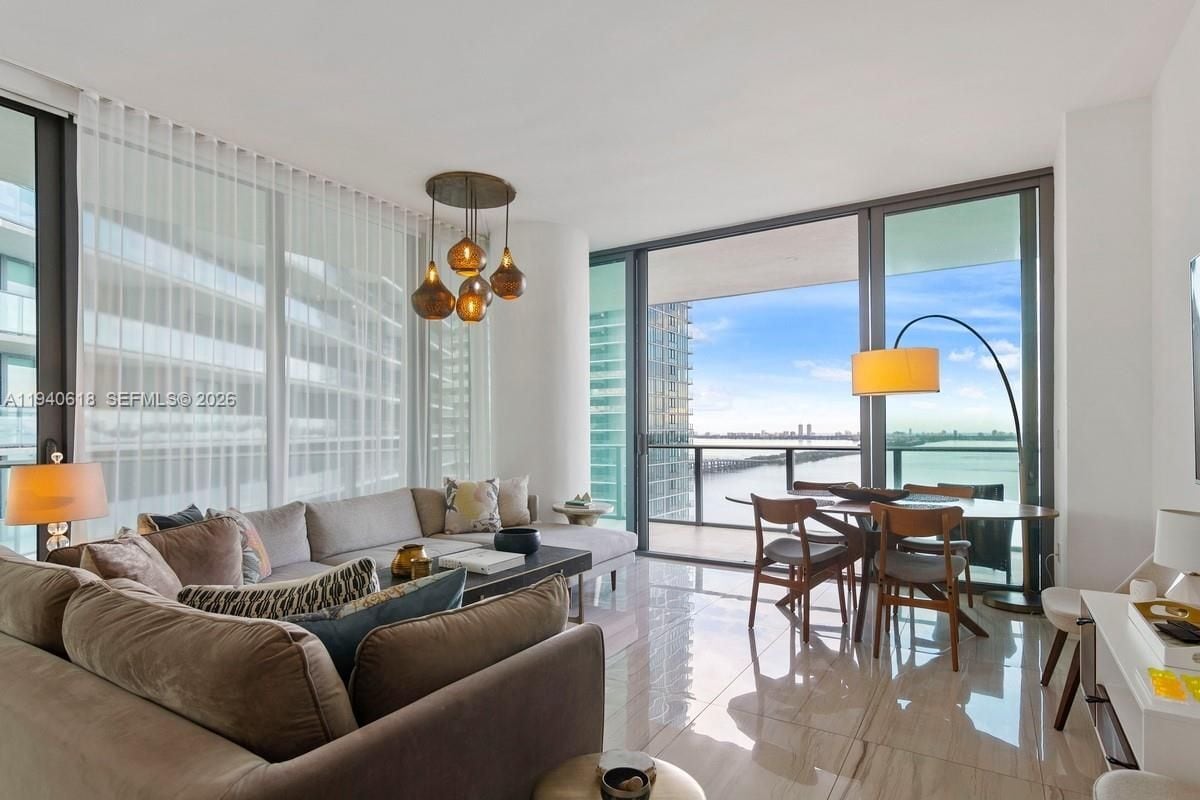 Photo - 480 NE 31st St