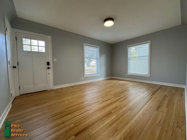 Photo - 4 Bedroom Home **Half Off 1 Month's Rent w...