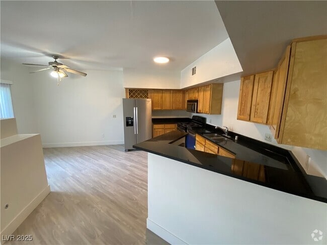 Building Photo - 8400 W Charleston Blvd Unit 137 Rental