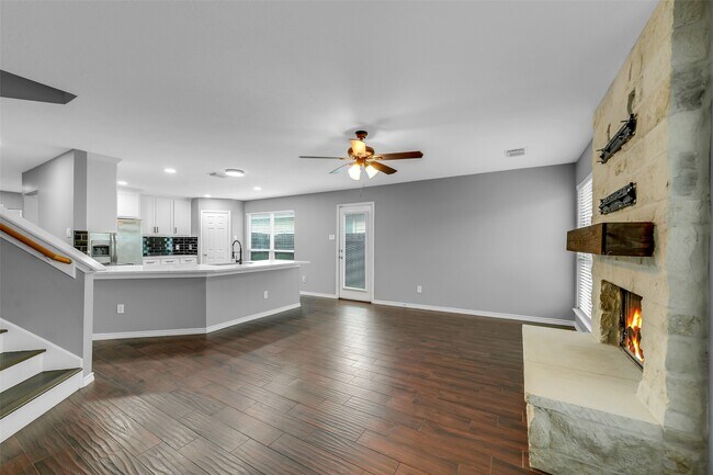 Photo - 2214 Shady Pine Dr