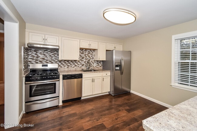 Photo - 4851 Maryman Rd