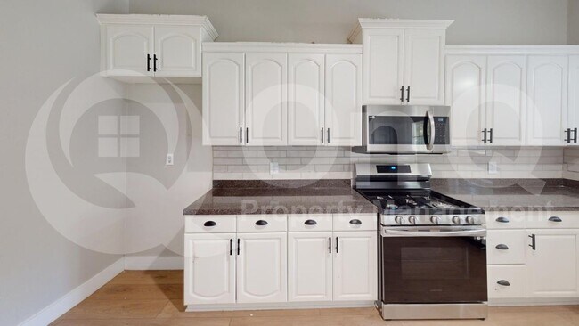 Photo - 3108 Santa Fe St