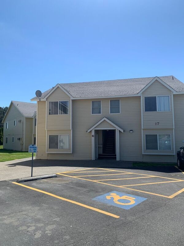 Building Photo - 17 W 24th Ave Unit B1