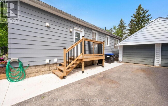 Photo - 20 Maple Ln