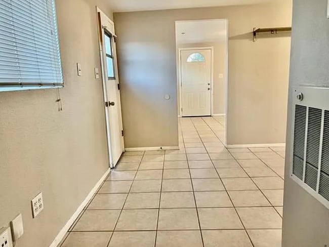 Photo - 1745 Warnock Dr