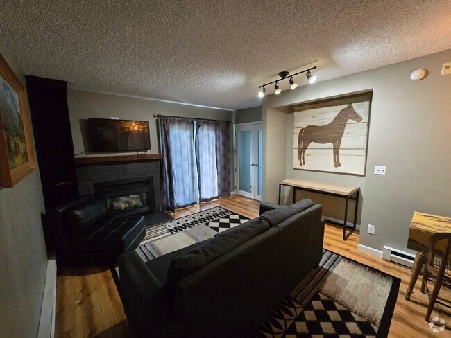 Building Photo - 1315 Sparta Plz Unit Walton Creek Rental