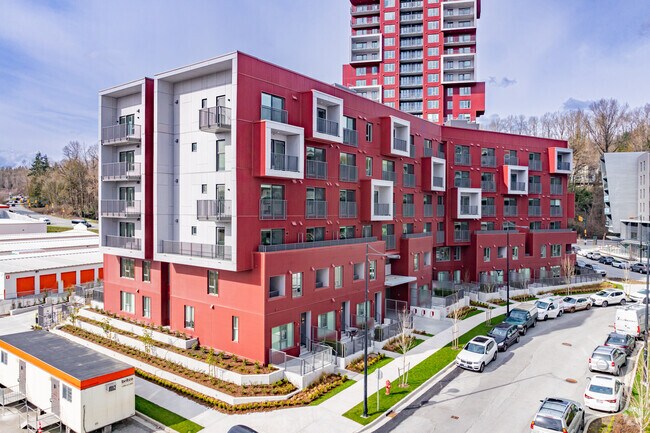 Photo - 3338 Sawmill Cres