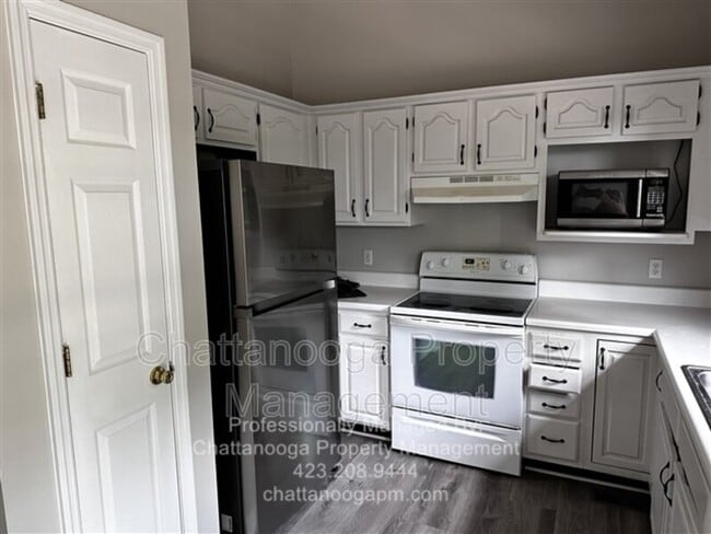 Photo - 6815 Benwood Dr