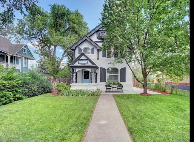 Photo - 2126 Grove St