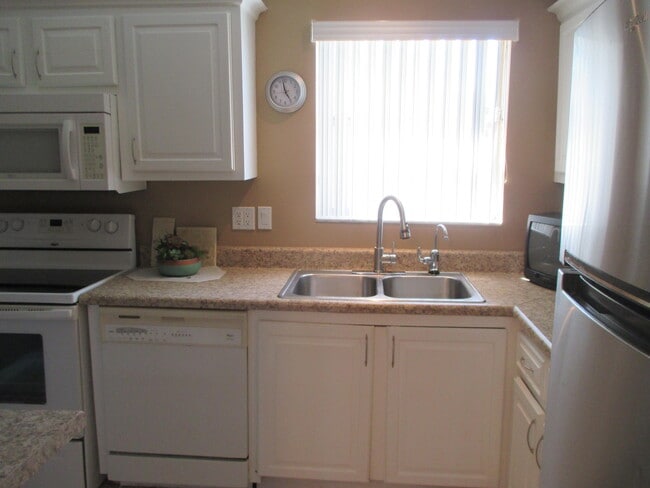 Photo - 106 Lake Dora Dr