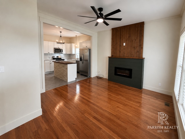 Photo - 710 Carson St