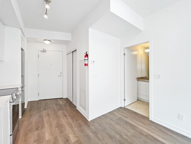 Photo - 49 E Liberty St