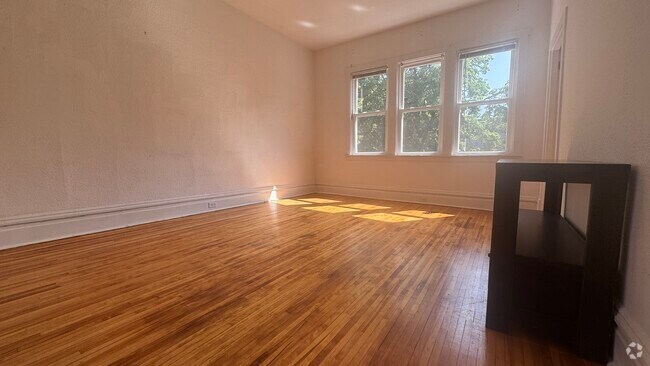 Building Photo - 2049 N Bingham St Unit 2F Rental