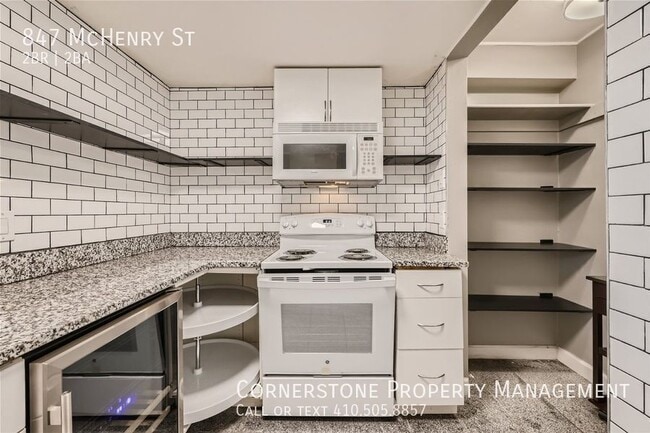 Photo - 847 McHenry St
