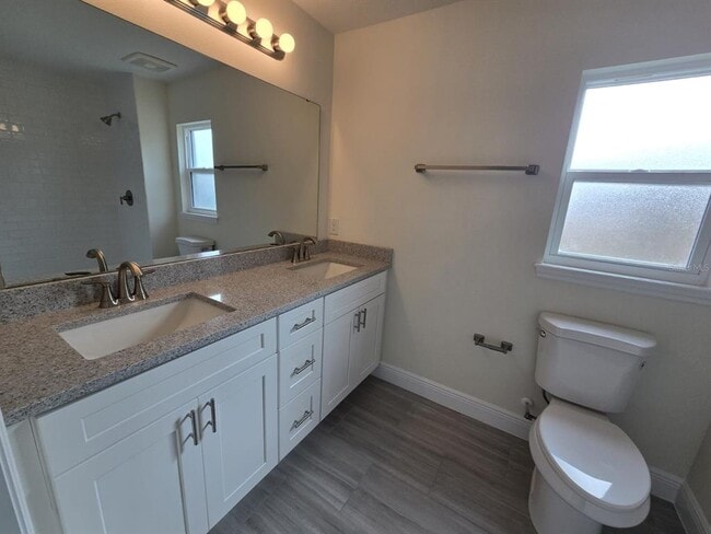 Photo - 560 Sumner Ave