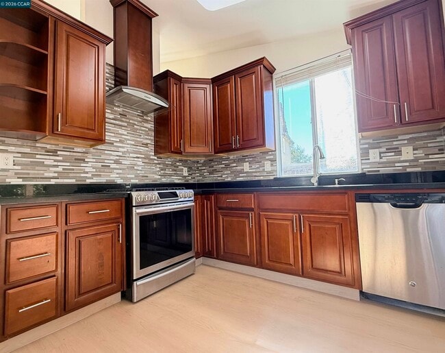 Photo - 1746 Highland Cir